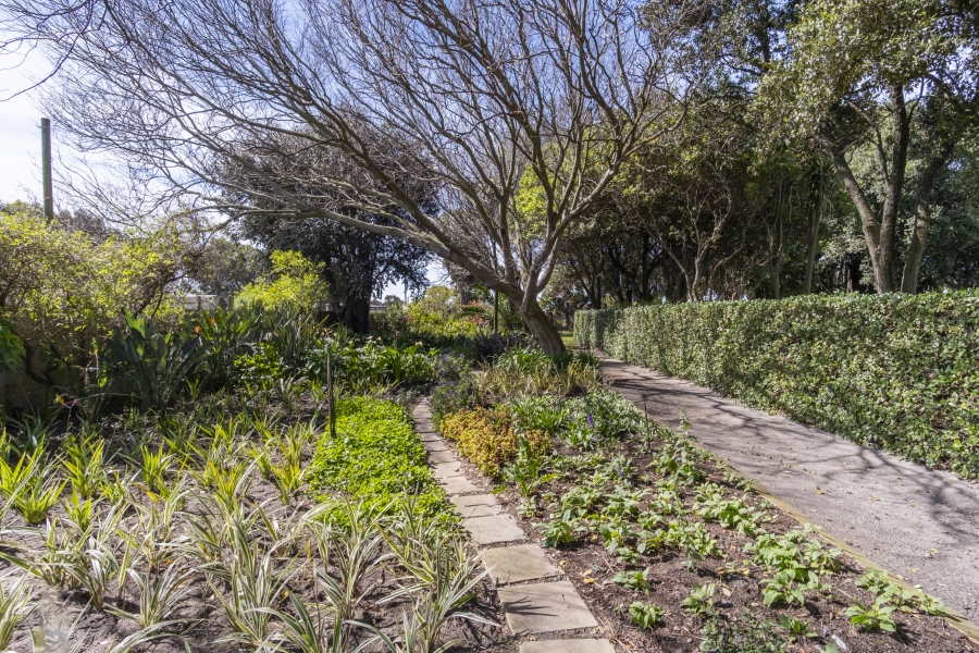 6 Bedroom Property for Sale in Schaap Kraal Western Cape